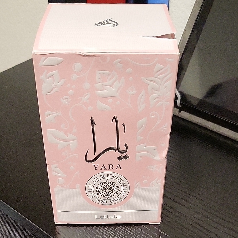 Lattafa Yara Perfume Box in Pink